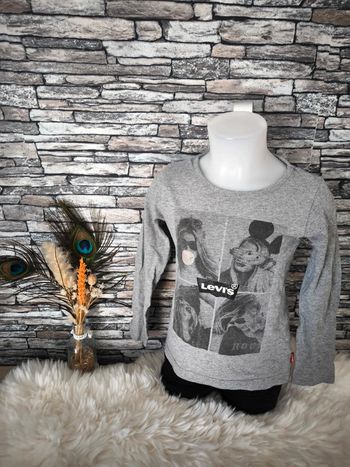 🩶 Jolie t-shirt manches longues Levi's taille 8 ans 🩶
