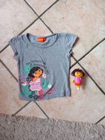 T-shirt 4 ans Dora + figurine