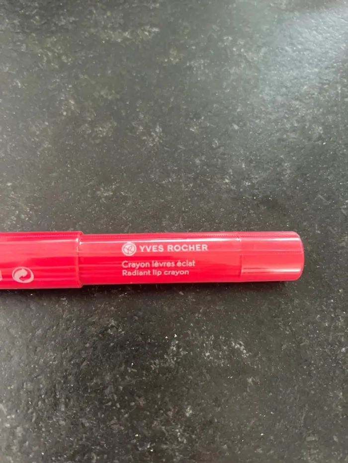 Yves Rocher - Crayon à lèvres éclat Rouge Aquarelle