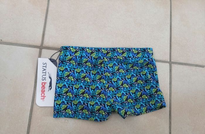 Short de bain statut beach taille 5 ans - photo numéro 3