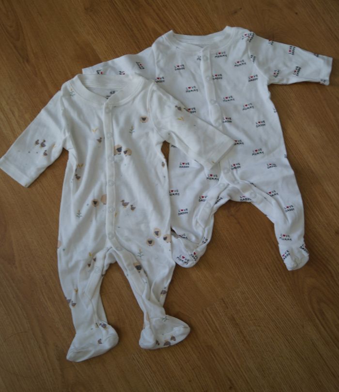 Lot de 2 pyjamas + bodies