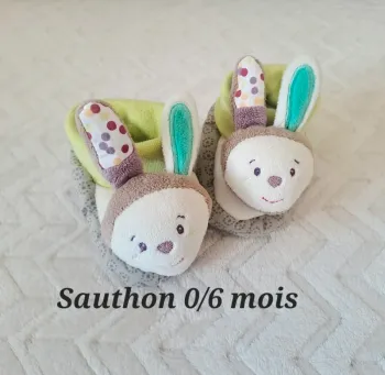Paire de chaussons sauthon à grelots 0/6 mois