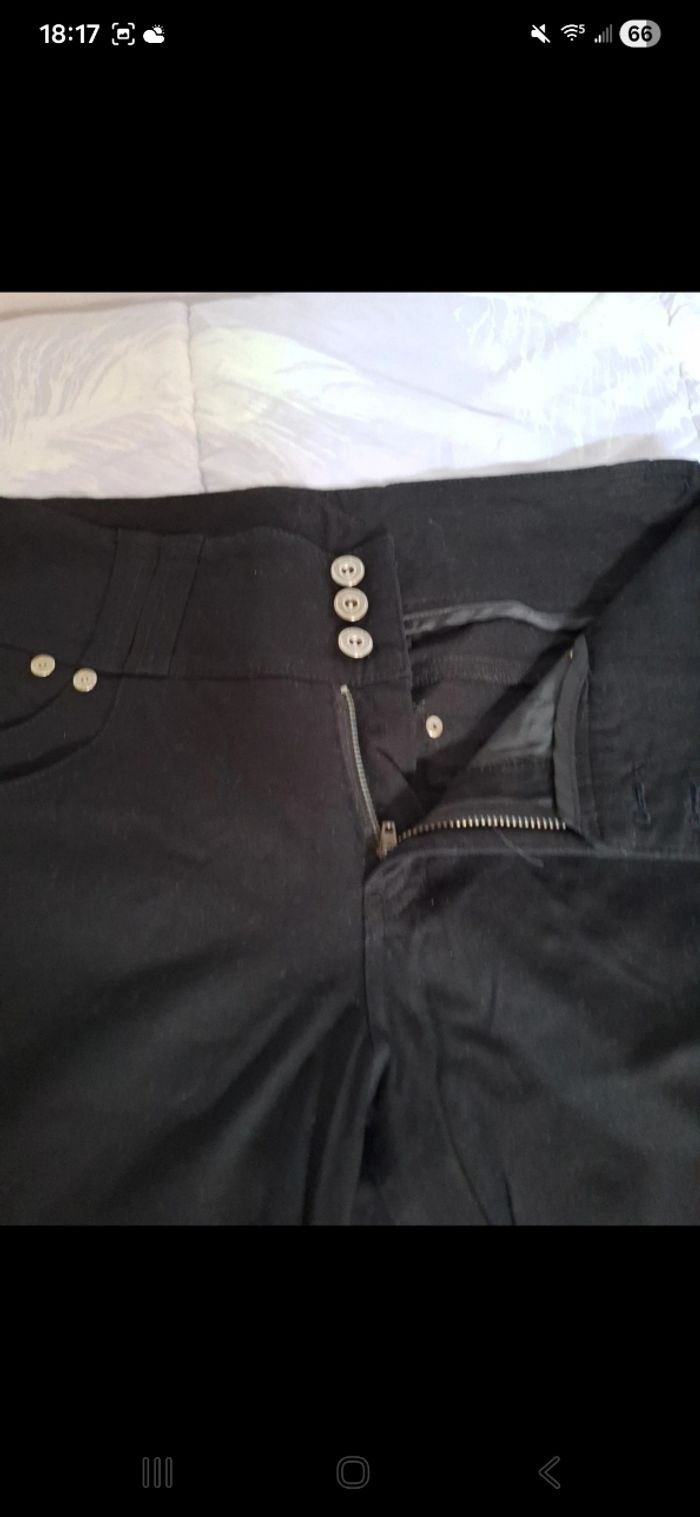 Pantalon noir - photo numéro 4