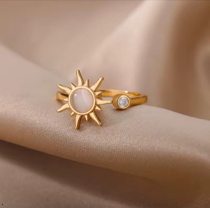 Bague dorée anti stress réglable en acier inoxydable - photo numéro 2