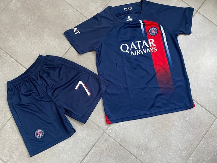 Ensemble foot  9/10 ans - photo numéro 2