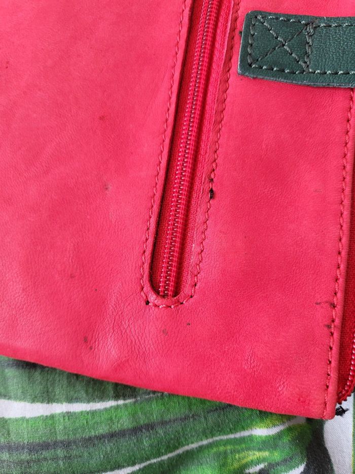 Sacs rouges - photo numéro 5