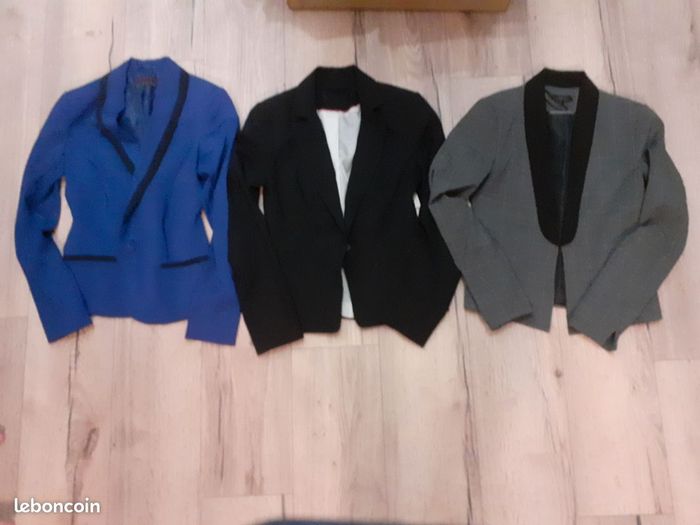 Lot 3 vestes tailleur + 2 jupes et 1 pantalon noir T36 - photo numéro 2