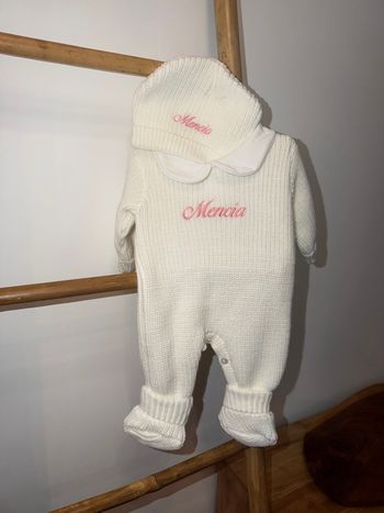 Ensemble en maille bébé personnalisé brodé