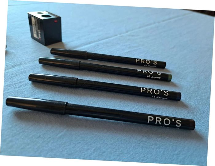 Lot de maquillage neuf PRO'S - 25 pieces - photo numéro 5