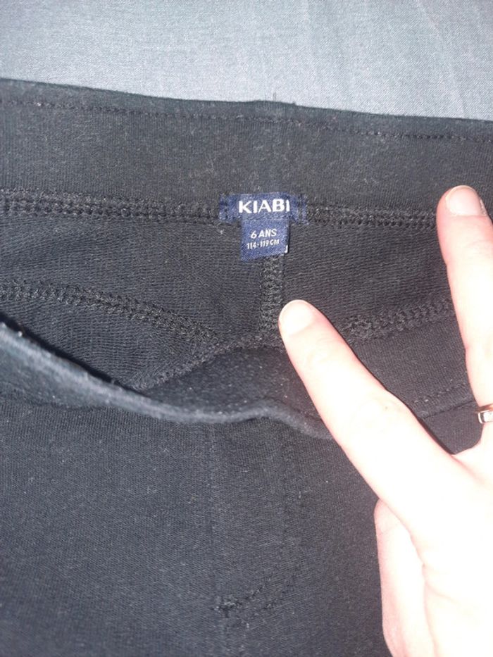 2 pantalons 6 ans - photo numéro 3