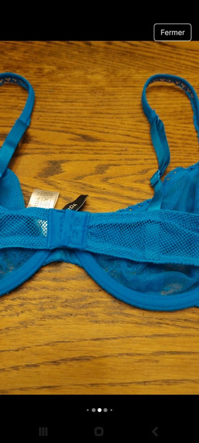 Très beau Soutien-gorge Andres Sarda fr 90 B - photo numéro 6