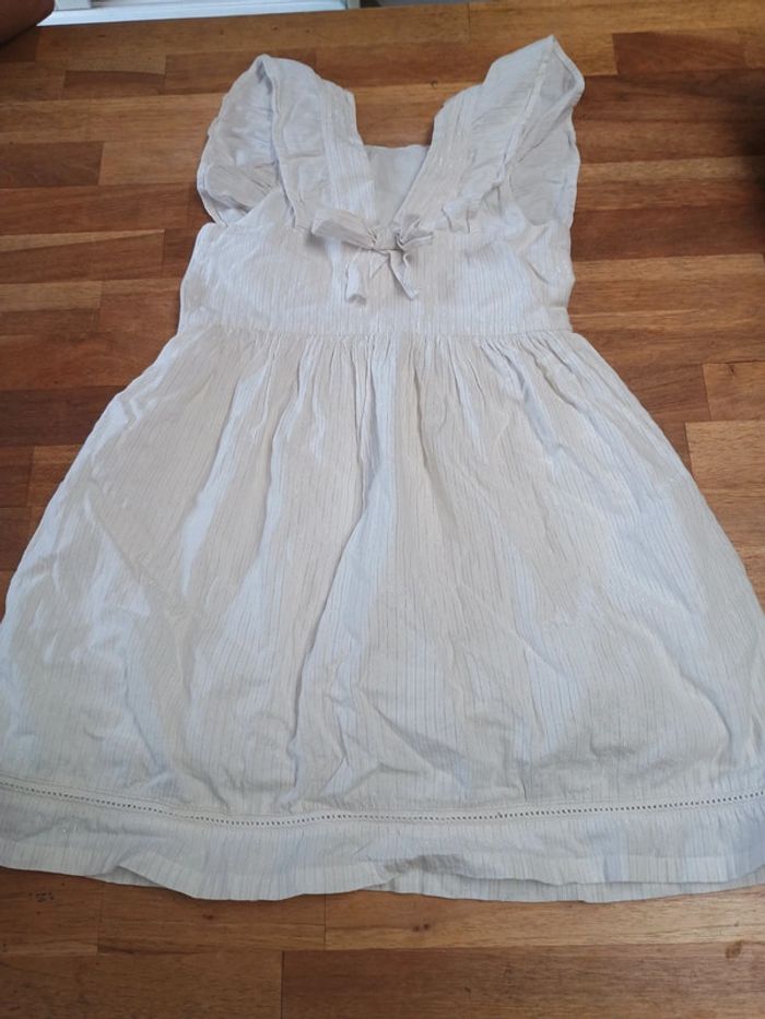 Robe blanche 10 ans - photo numéro 3