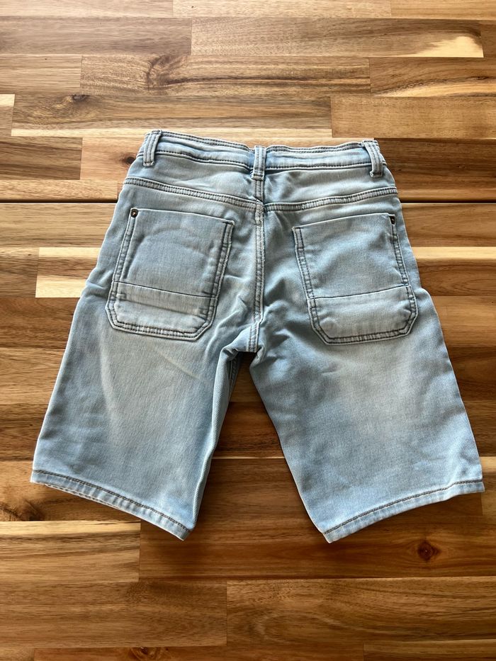 Short Kiabi 8 and - photo numéro 3