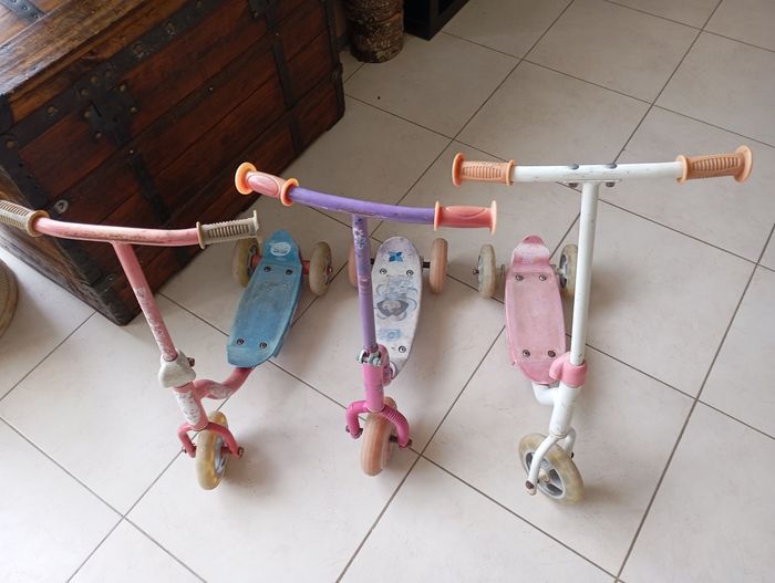 Lot de 3 trottinettes  à 3 roues