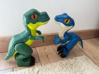 Lot de 2 velociraptor jurassic world