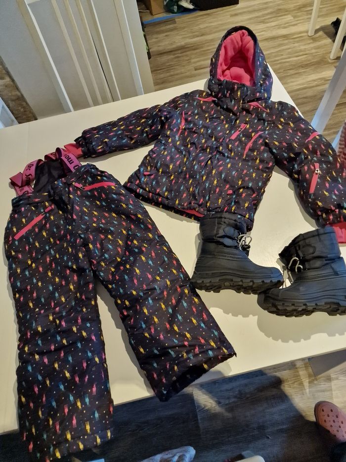 Combinaison de ski 6 ans et botte - photo numéro 2