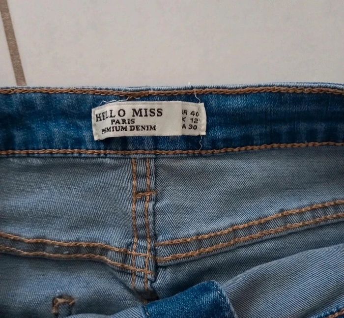 Jupe en jean. Taille 40. Hello Miss - photo numéro 3