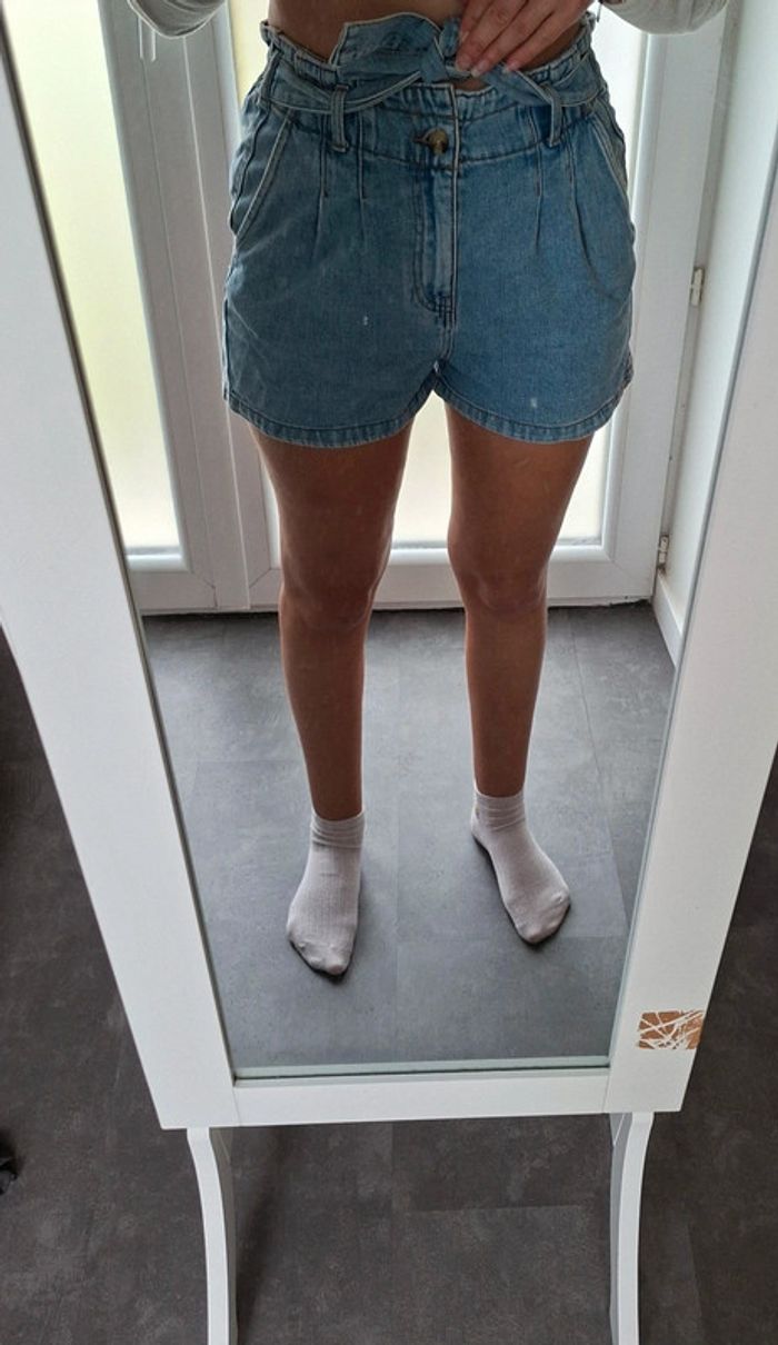 Short en jean et noeud - photo numéro 4