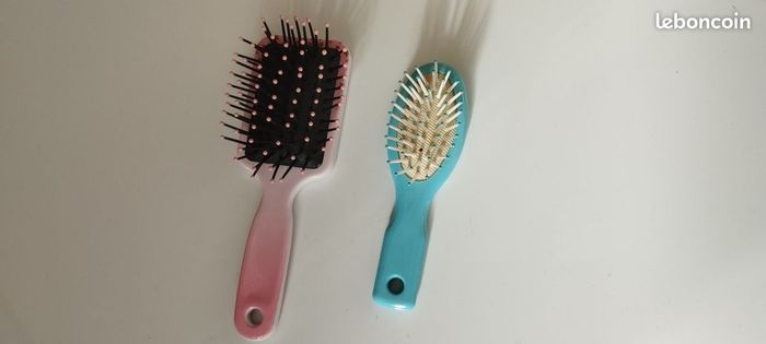 Petites brosses à cheveux - photo numéro 3