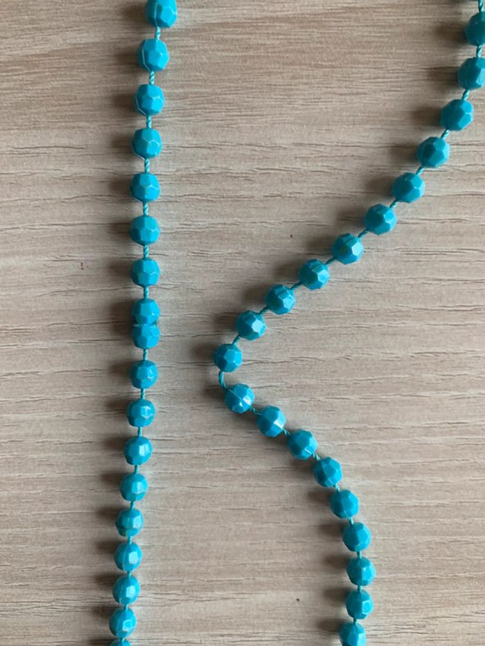Collier bleu long. - photo numéro 5