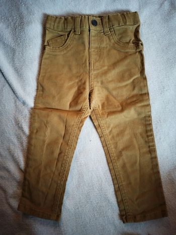 Pantalon Kiabi marron taille 2 ans