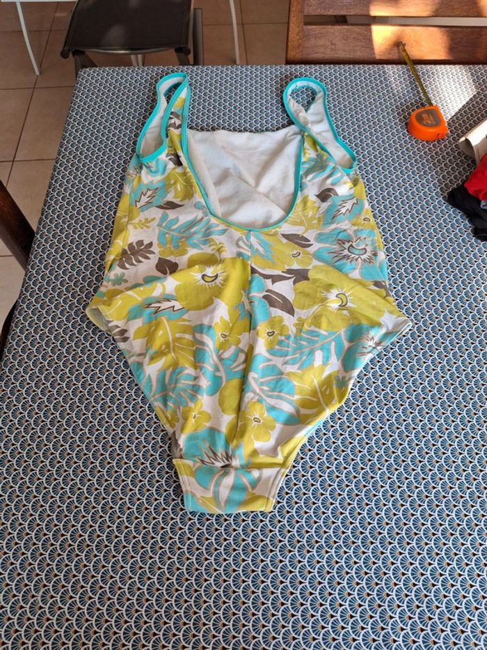 Maillot de bain une pièce Natalys taille 4 - photo numéro 2