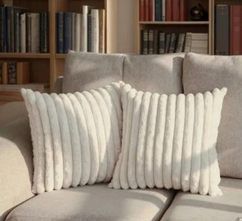 lot 2 housses coussins haute gamme neuf 45.45