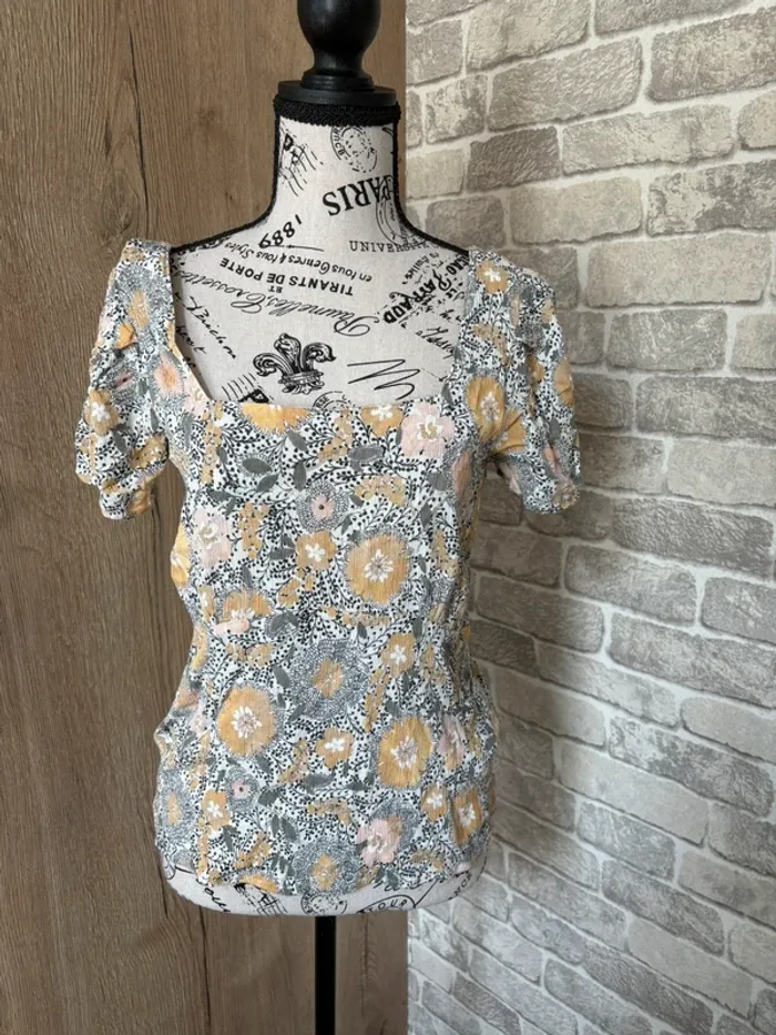 Blouse manche courte taille M