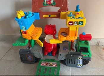 Tut tut copains - super camion-parc sos dinos