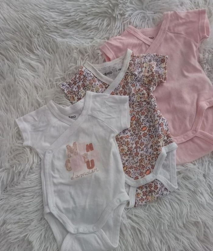 3 bodies 1mois Gémo 🌸🌼
