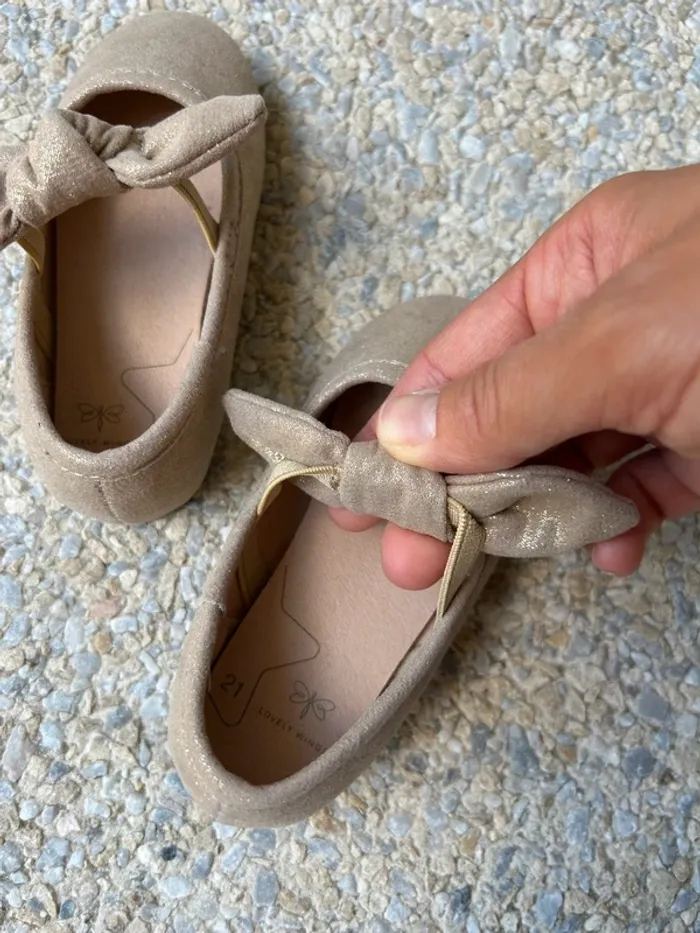 Ballerines dorées avec noeud bébé fille Gémo - photo numéro 4