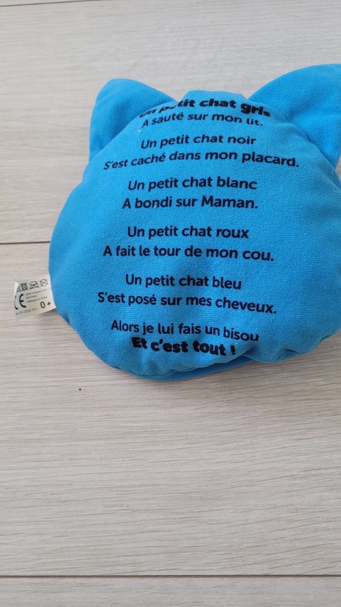 Chat peluche anti stress et grelotPeluche chat bleue, anti stress avec un grelot à l'intérieur - photo numéro 2