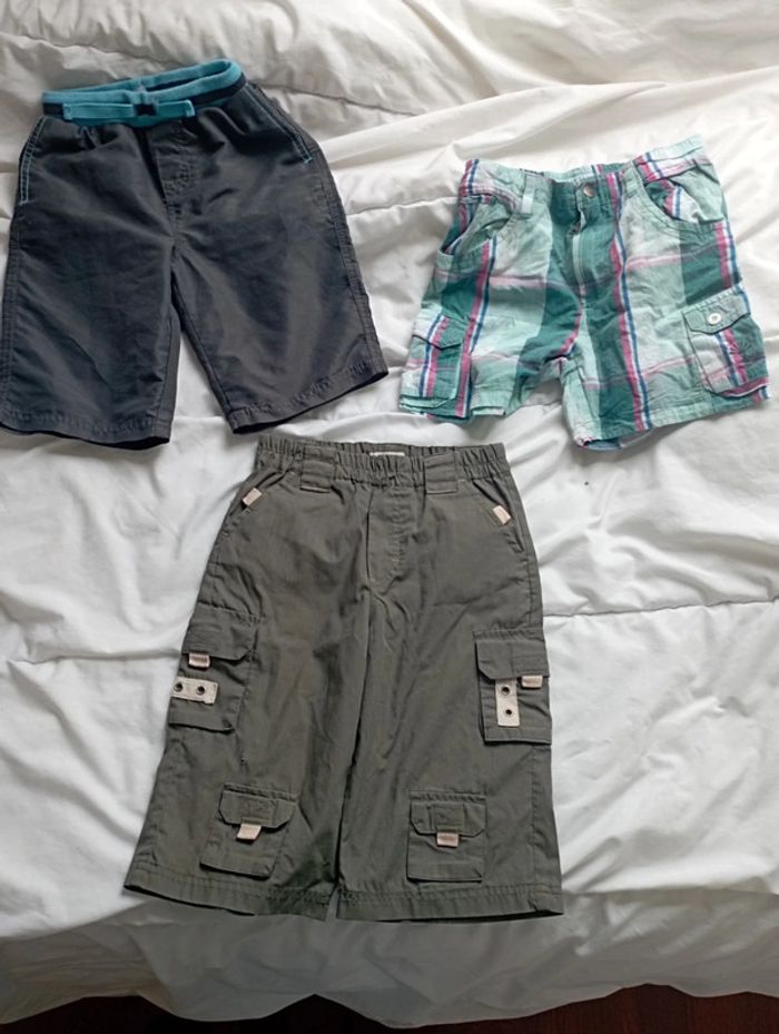 Lot 3 shorts/pantacourts marques diverses 5 ans 5€