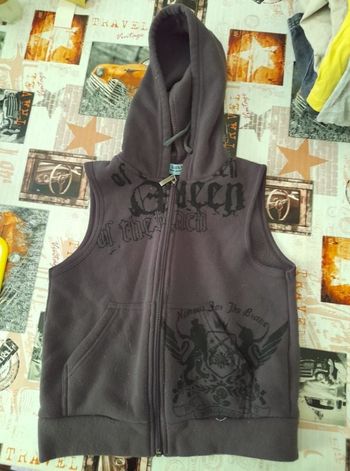 gilet a capuche sans manches