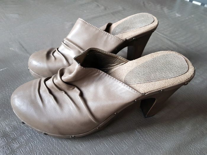 Sabots cuir à talon