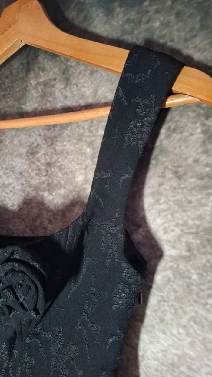 Robe noire fleurs tissu jacquard - photo numéro 4