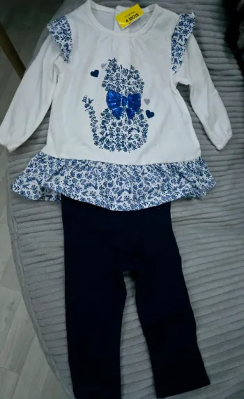 Ensemble bébé fille neuf !