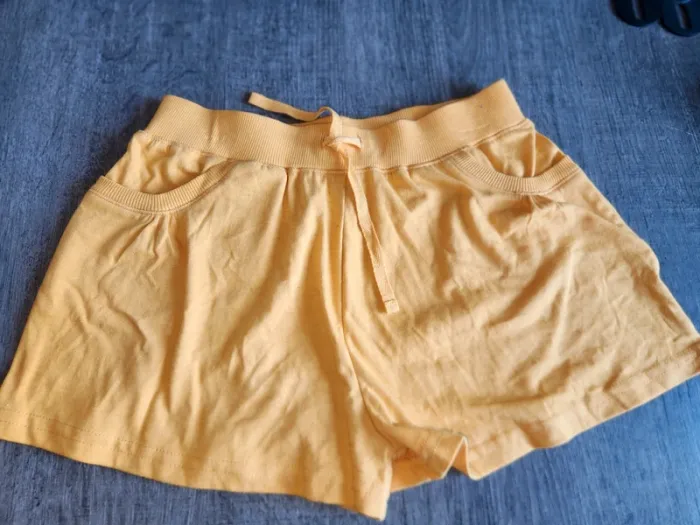 Short jaune 12 ans