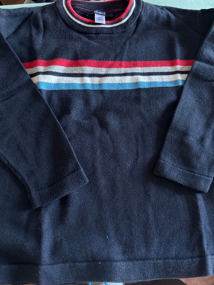 Vends pull okaidi 6 ans très bon état