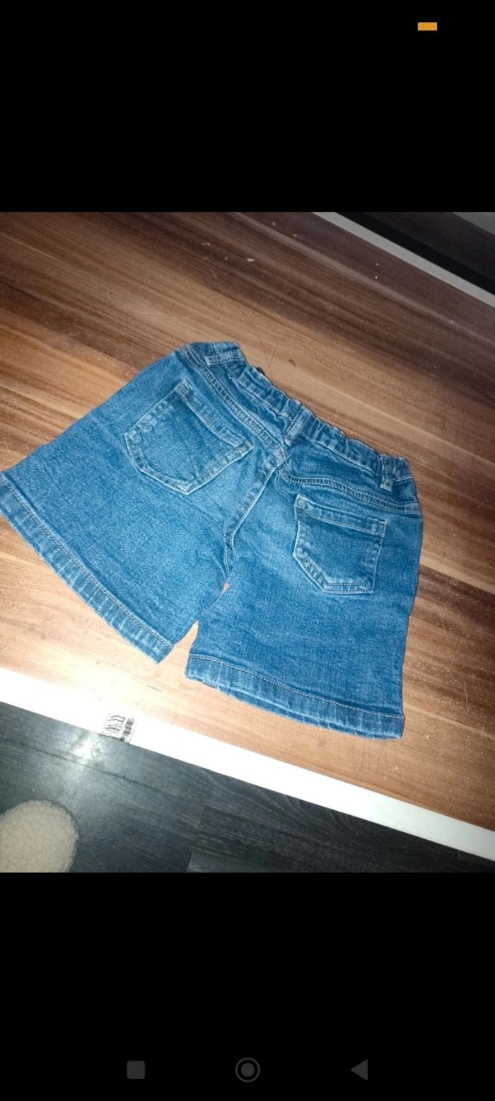 Short fille - photo numéro 2