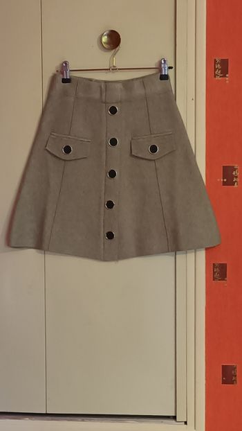 Jupe courte gris clair