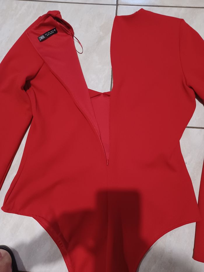 Body rouge manches longues Zara - photo numéro 4