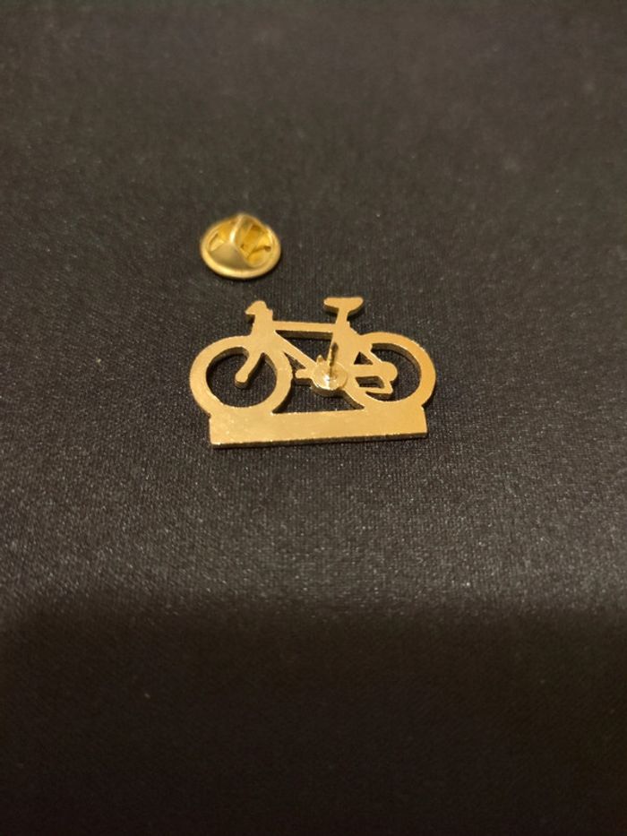 Jolie Pin's Vélo cycle Fossé VTT bonjour bike - photo numéro 2