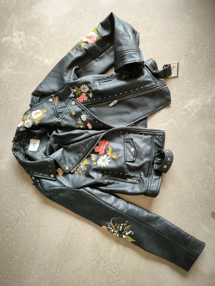 Blouson fleurie brodé