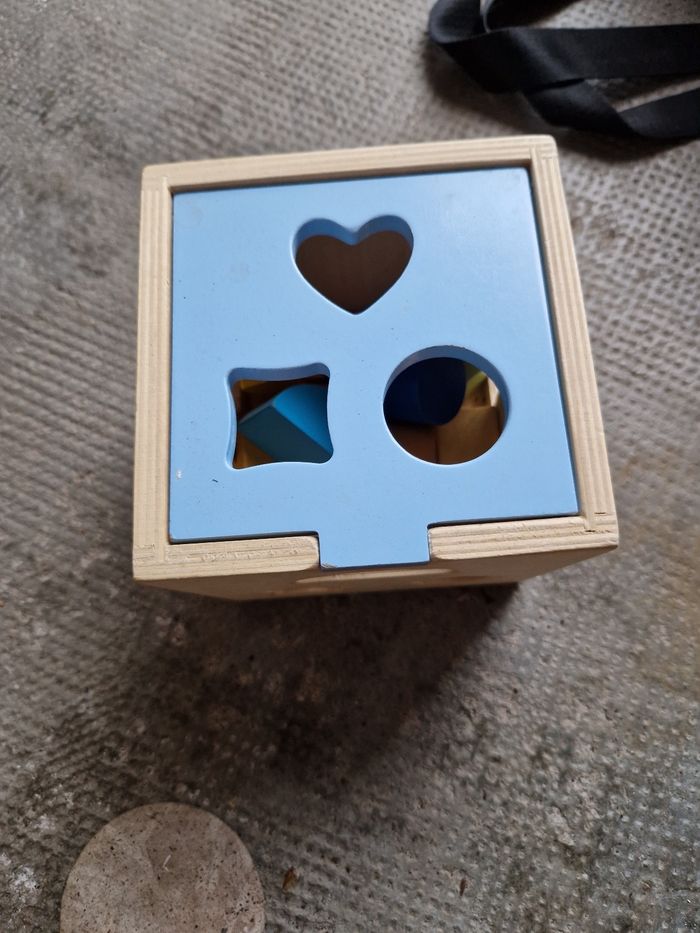 Cube en bois