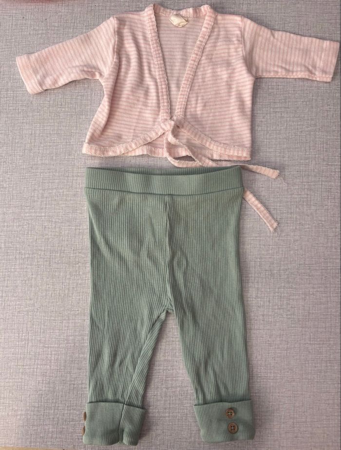 Jolie poupée réaliste Reborn qui pleure et dit Papa, Maman comme neuf avec vêtements et accessoires - photo numéro 8