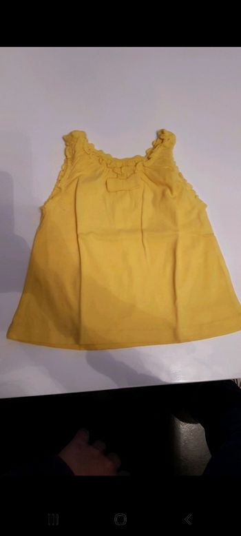 T shirt neuf taille 6 mois