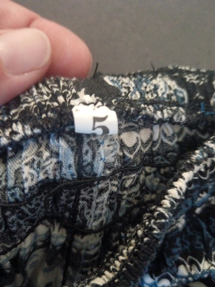Pantalon acheté en Thaïlande 5 ans - photo numéro 2