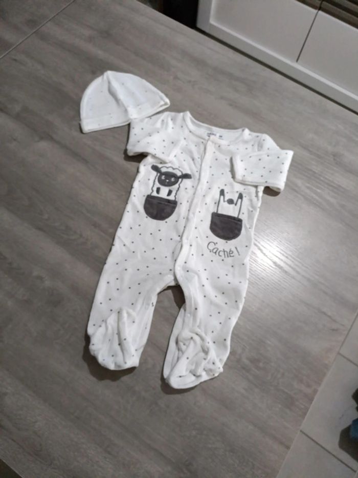 Grenouillère + Bonnet bébé 6 mois - GEMO - Très bon état