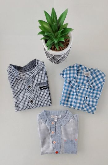 Lots de 2 chemises manches courts et une chemise manches longes